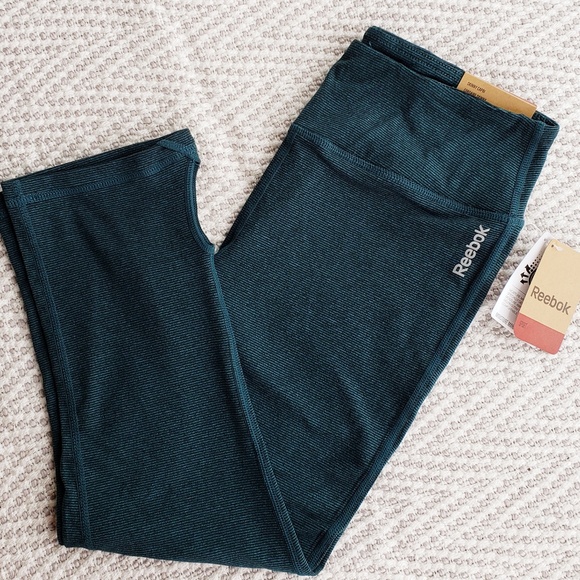 NWT🎁Reebok Active Capri Leggings - Picture 5 of 5